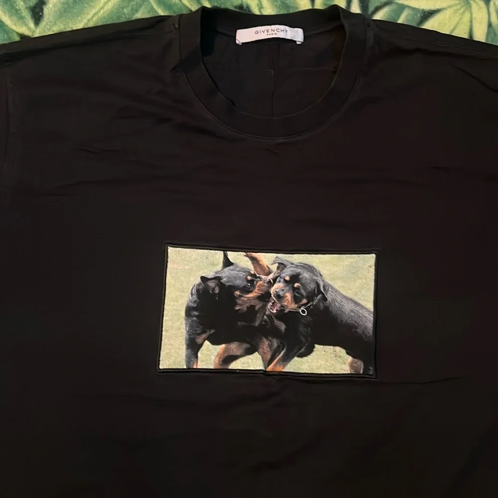 GiVENCHY Rottweiler shirt 🐾🐶 - Picture 1 of 7
